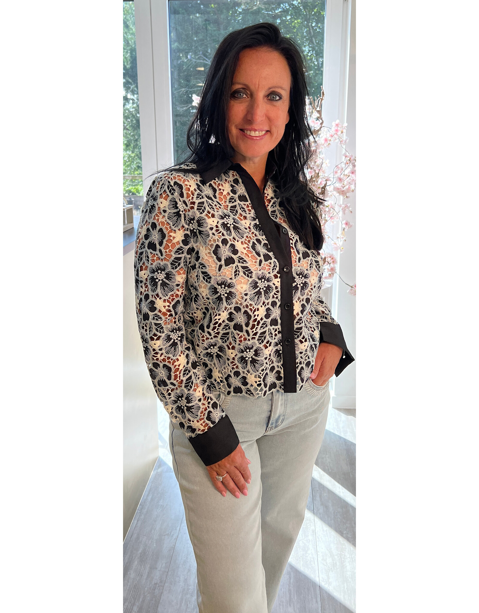 Parijs Bloes justine kant zwart/wit