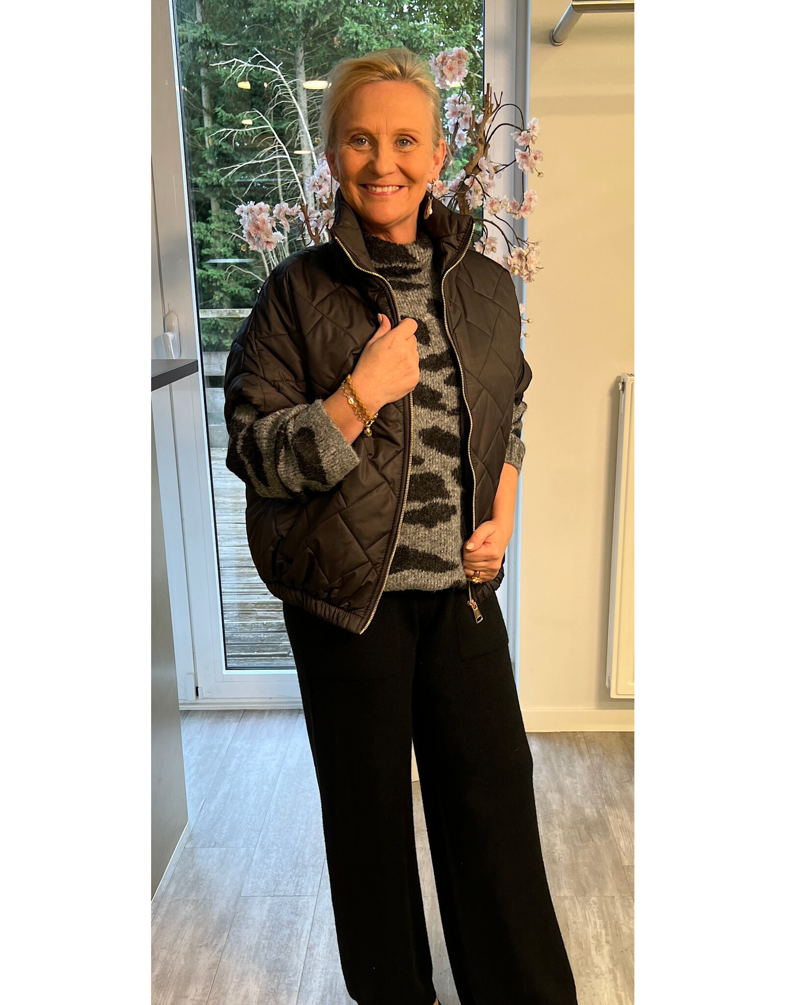 Cream Trui Elmas grey and black