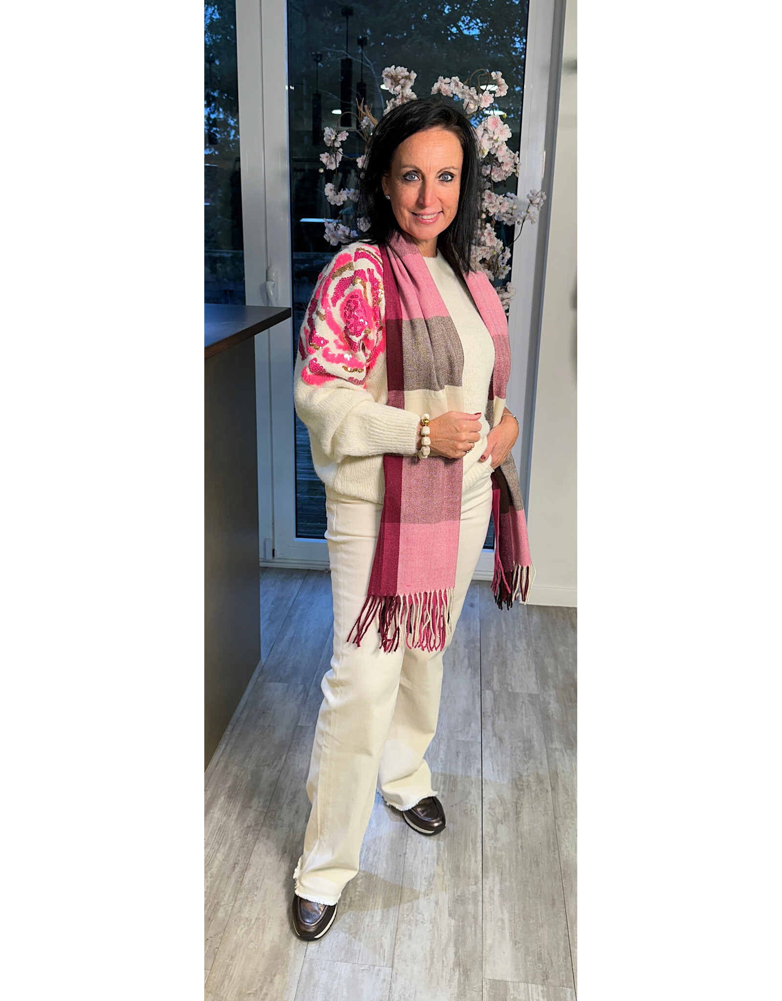 Brussel Trui Kiki beige flower