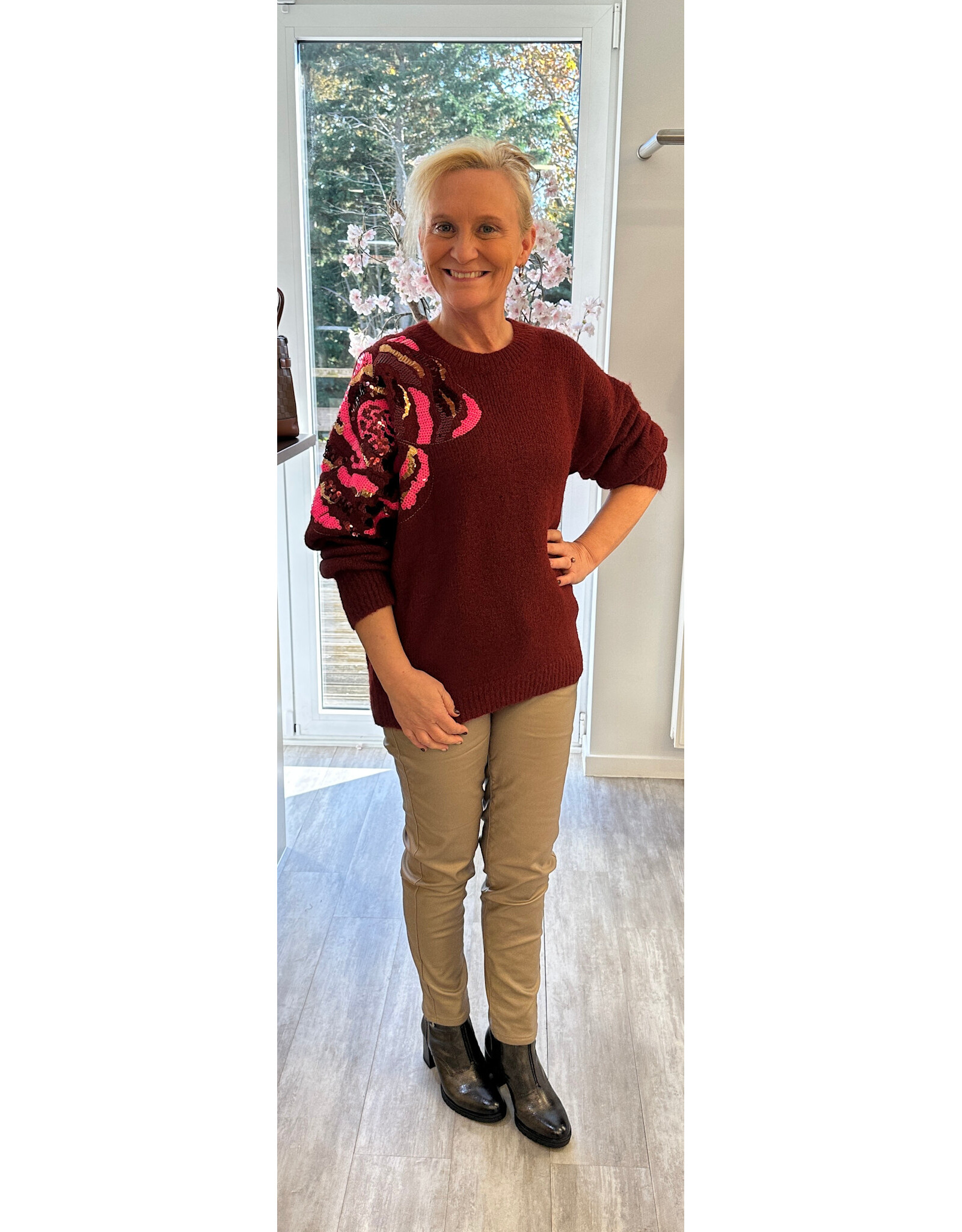 Brussel Trui Kiki bordeaux flower