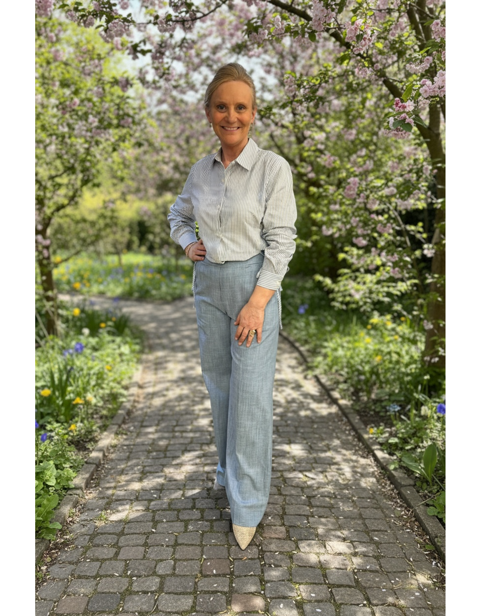 Ivy Beau Bloes Vien powder blue