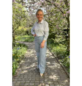 Ivy Beau Bloes Vien powder blue