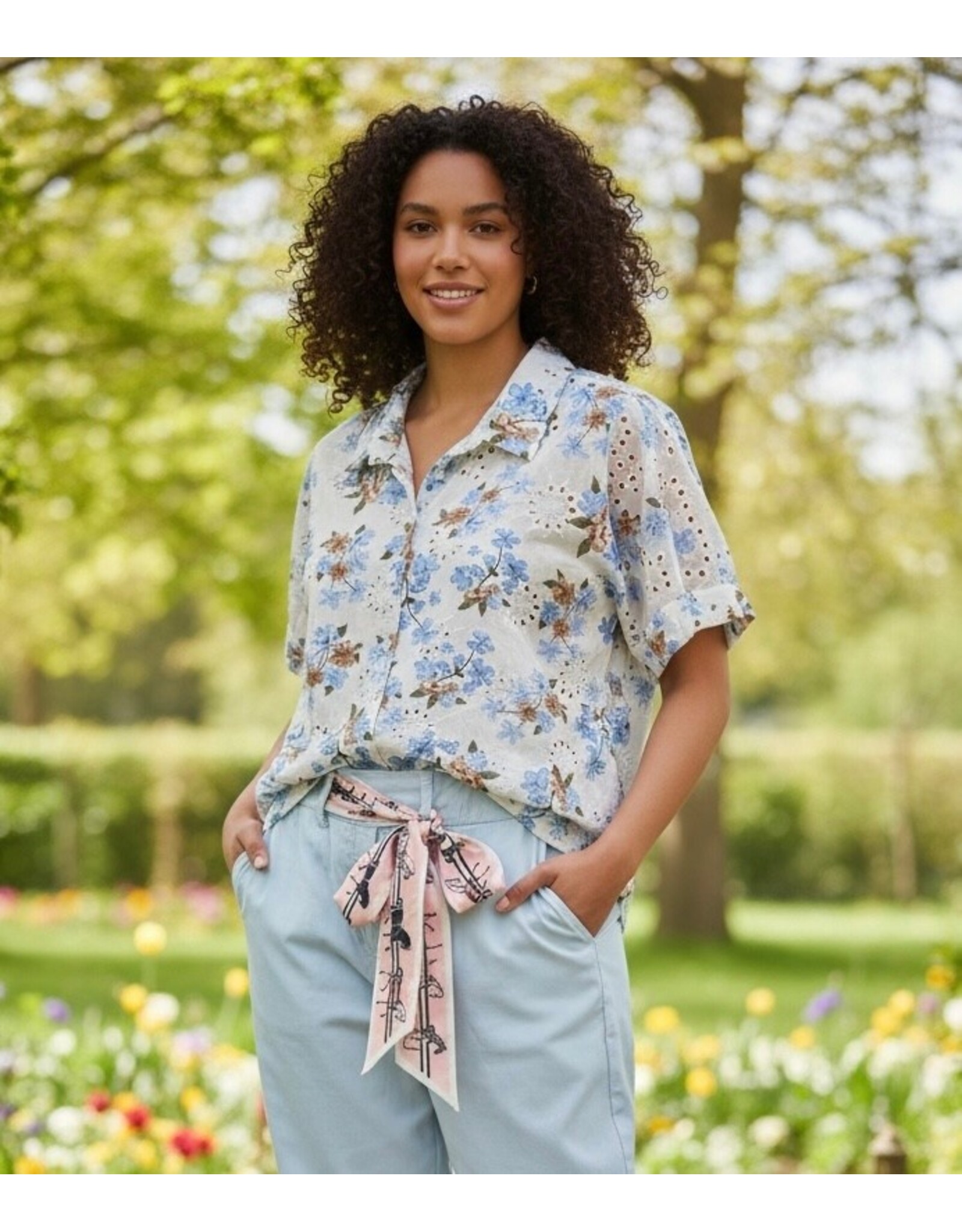 Brussel Bloes eva lichtblauw/bloemen