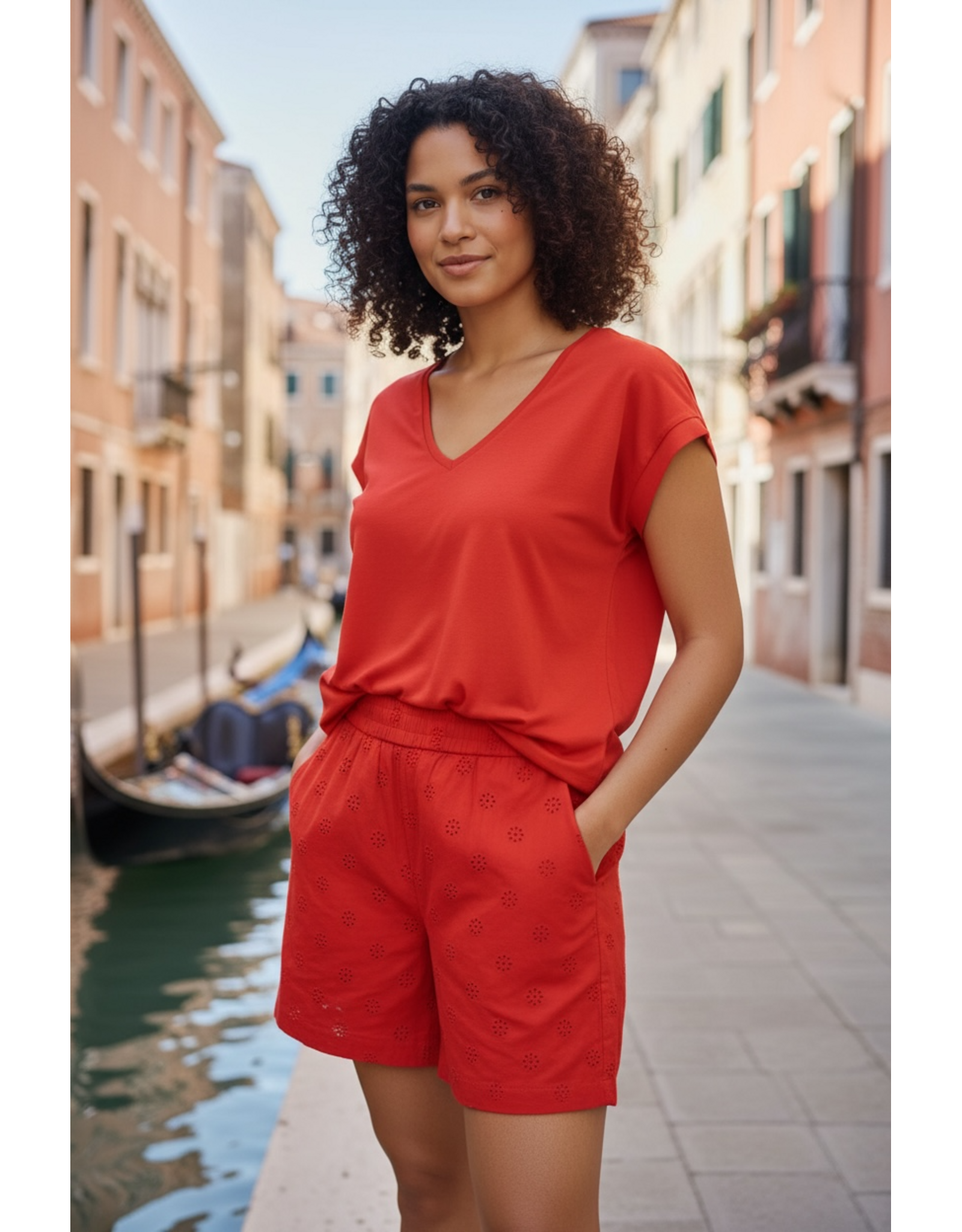 Kaffe Short Fiona poppy red