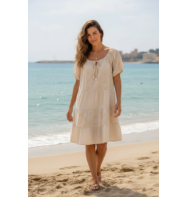 Italie Kleed Isabelle broderie beige