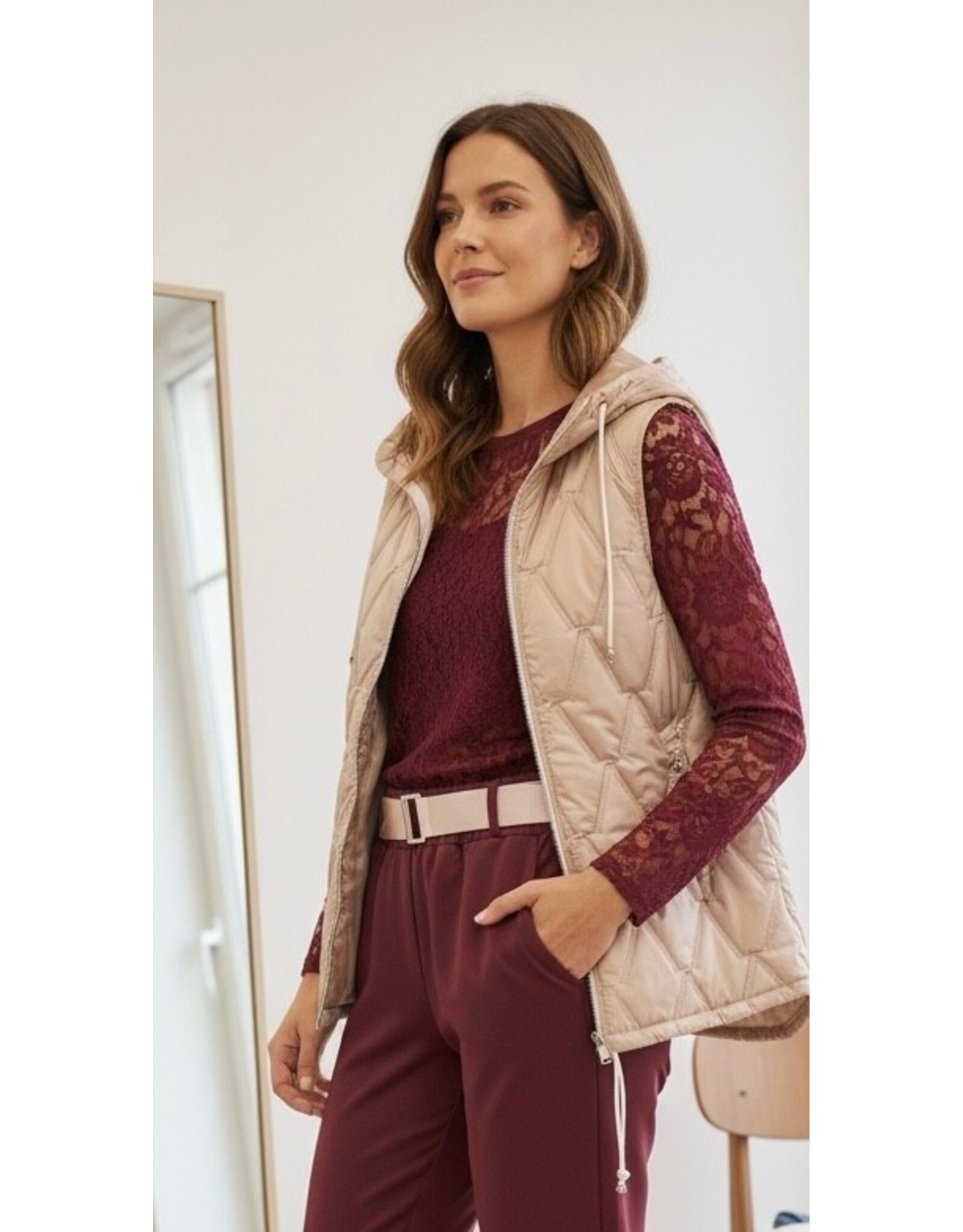 Italie Bodywarmer met kap beige