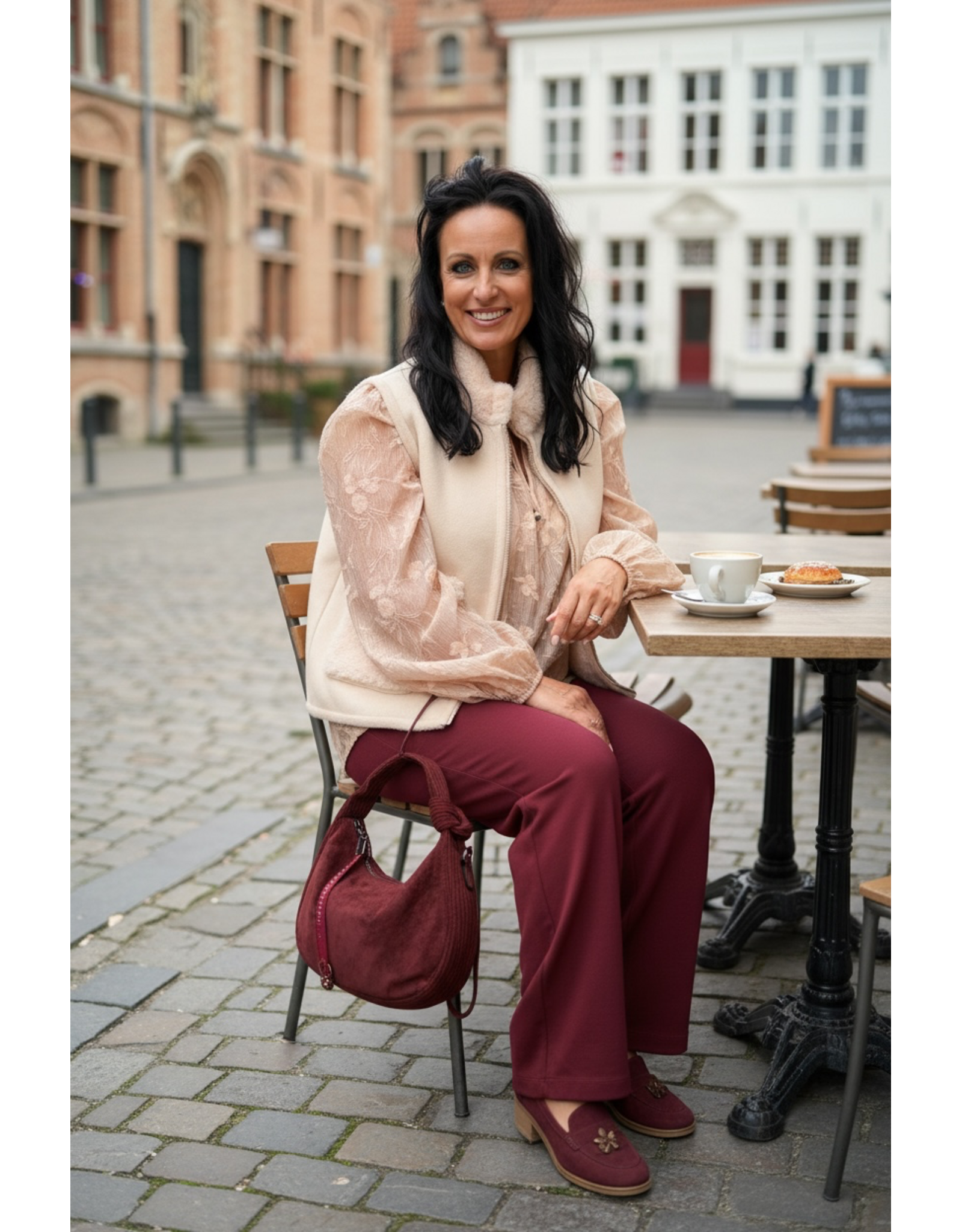 Yest Broek Yarah wine red yest