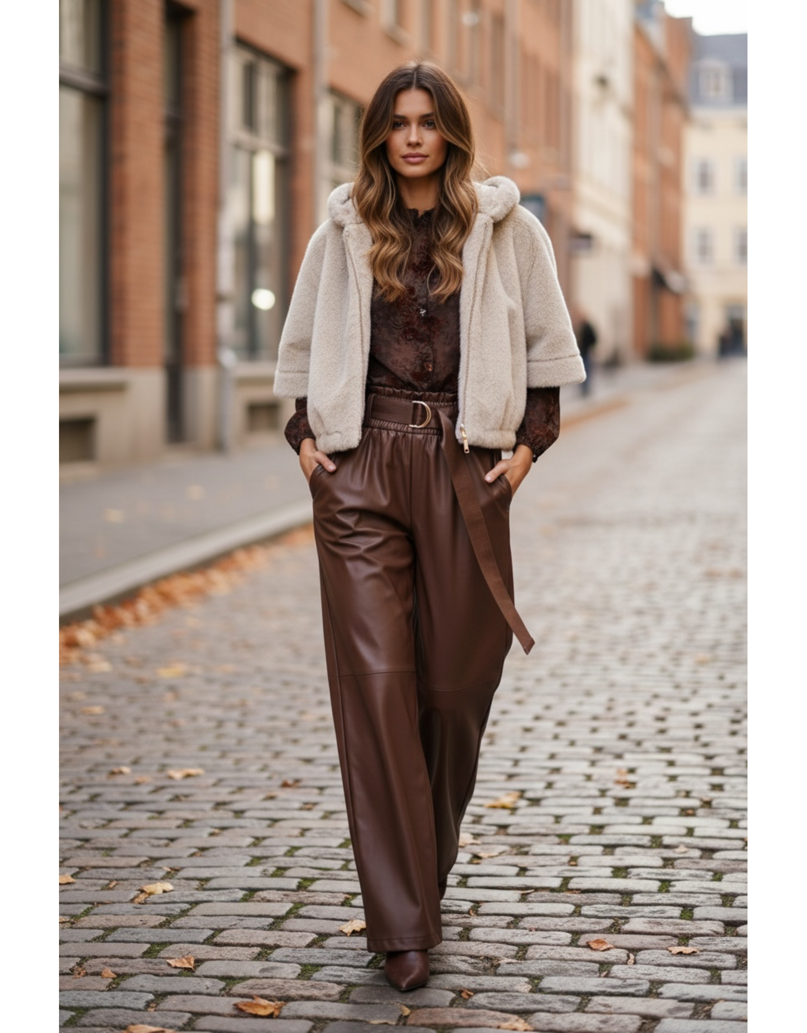 Brussel Gilet/poncho beige faux fur