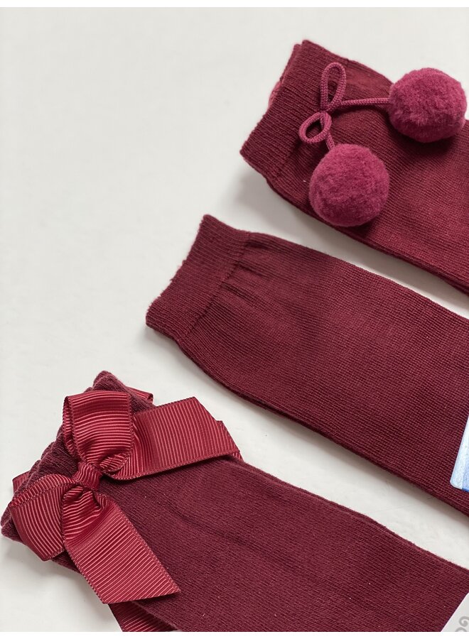 Kniekous meisjes met pomponnen opzij bordeaux