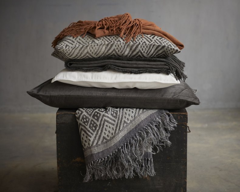 Chain Silk Cushion Cover