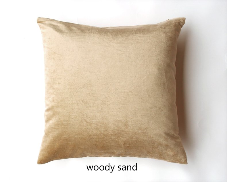 Woody Shiny Velvet Cushion