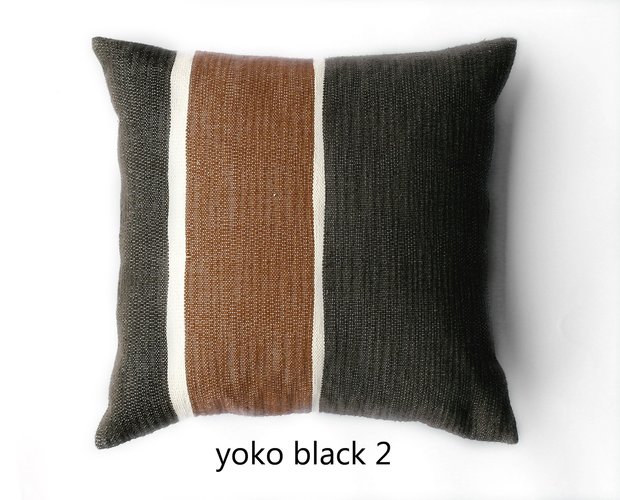 Yoko 2 gestreept kussen