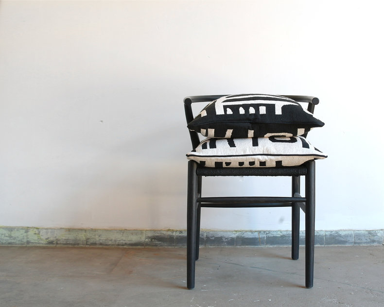 Lua kussen hoes Black on White 50x50