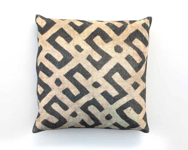 Saya velvet cushion cover