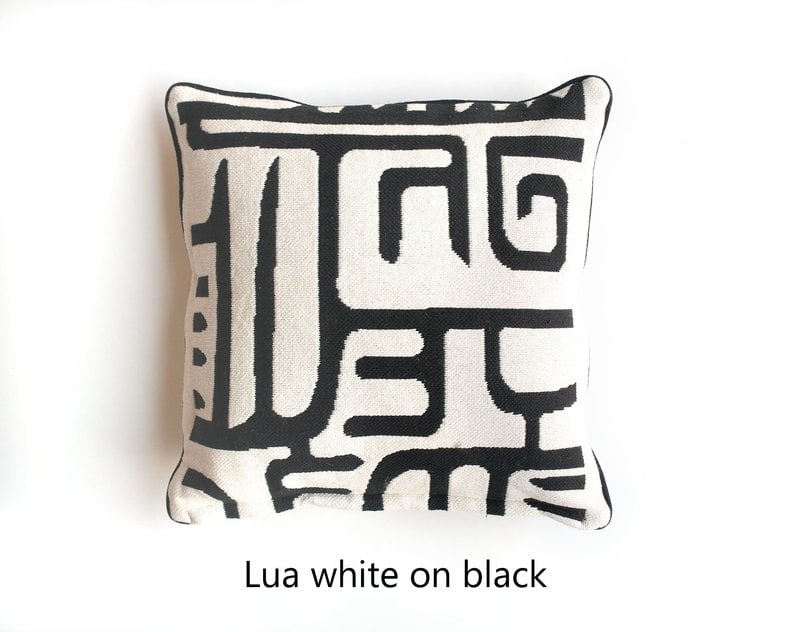 Lua Cushion cover Black on white 50x50