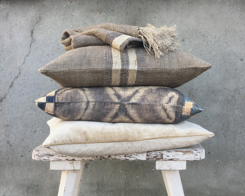 Puck linen & silk throw