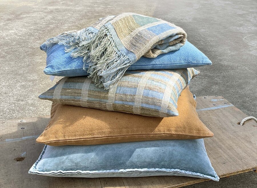 Sienna cushion cover Blue 50/50  linen /silk