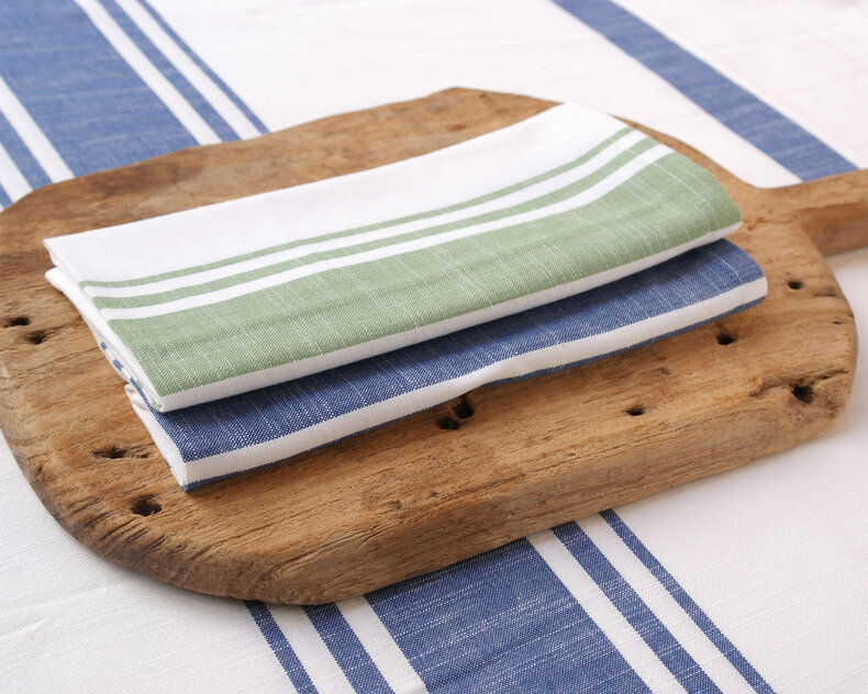 Lou napkins (set of 4) – table linen with classic central stripe in cotton with linen texture (50×50 cm)