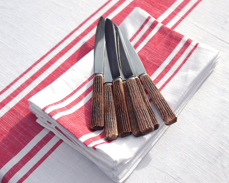 Lou tablecloth – summery table linen in cotton with linen texture