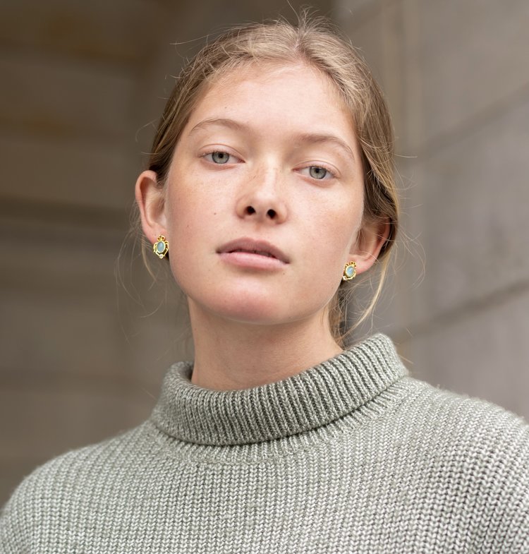 NOX Amsterdam NOX lucky bug grijsl chalcedoon oorbellen