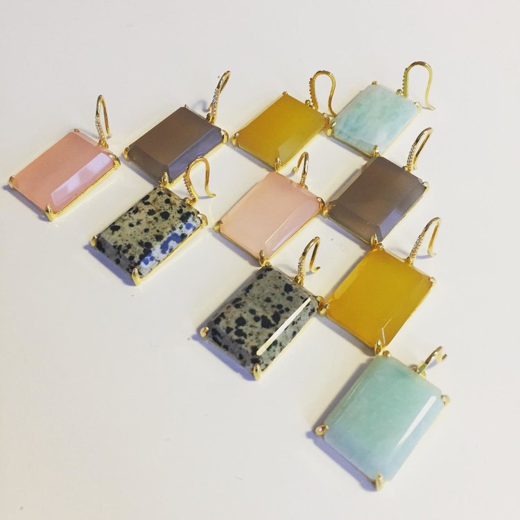 NOX Amsterdam NOX single brick grijs chalcedoon oorbellen