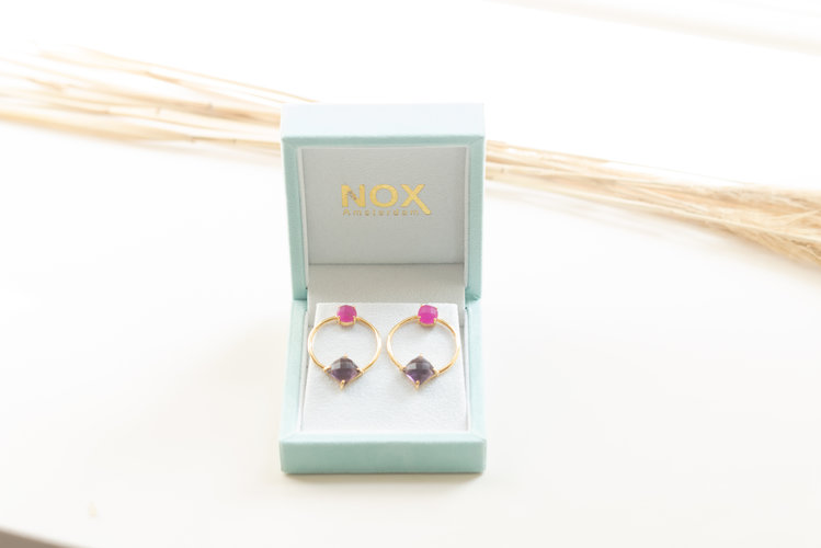 NOX Amsterdam NOX fairy candy fuchsia & paarse oorbellen