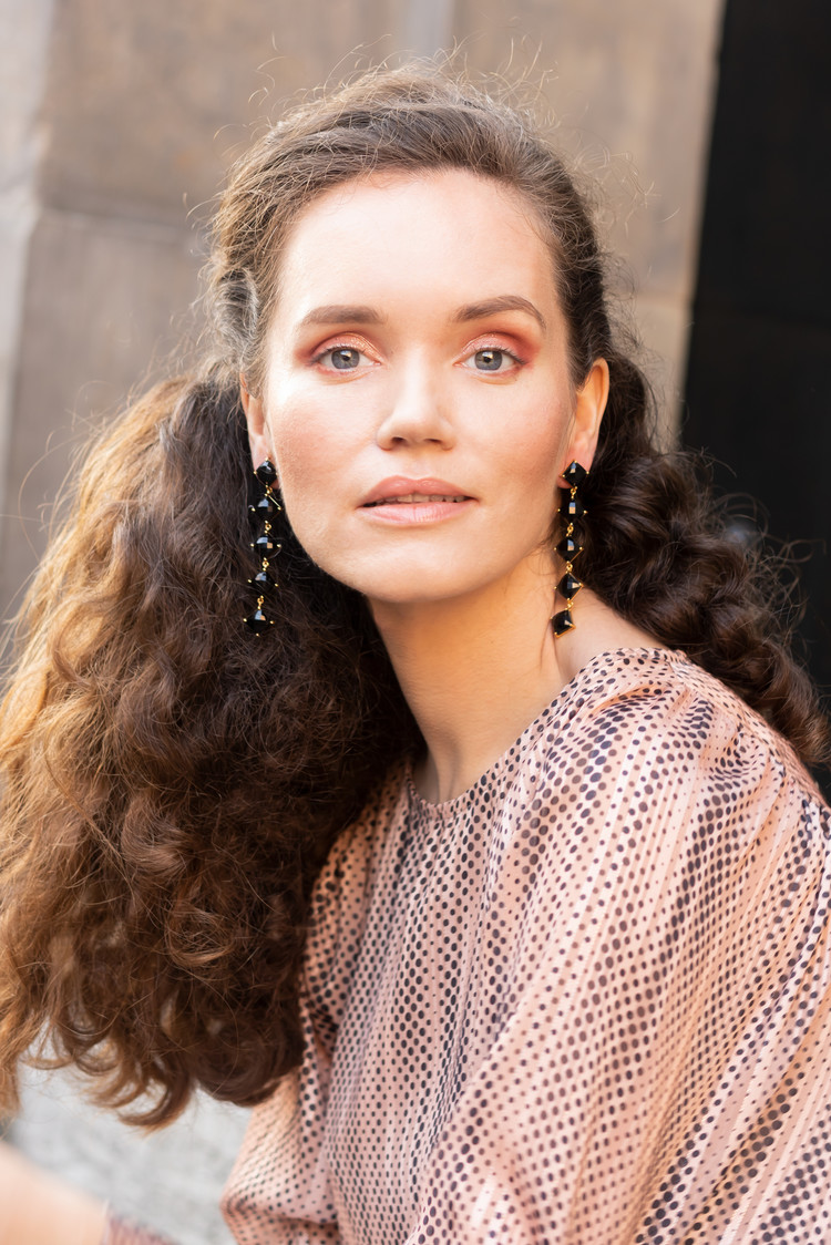 NOX Amsterdam NOX diamondfall 5 stones zwarte oorbellen