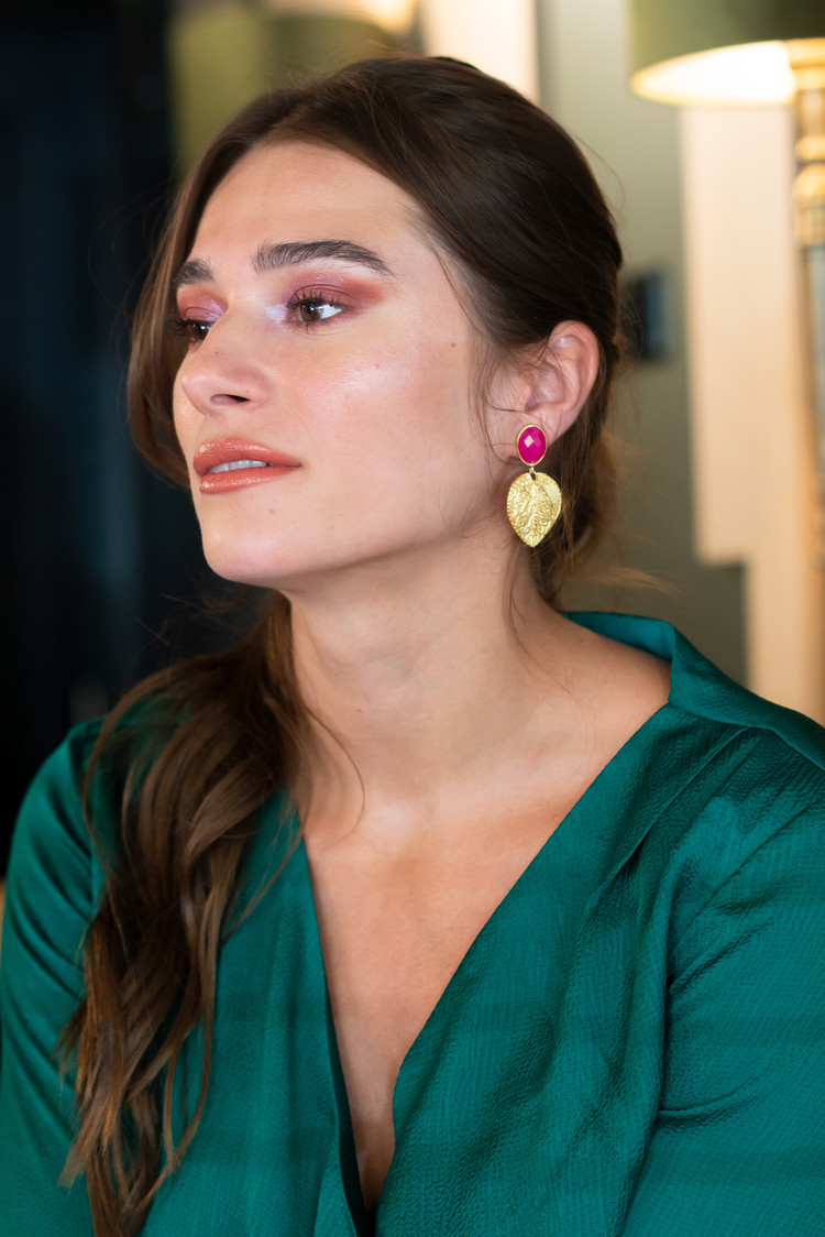 NOX Amsterdam NOX leaf fuchsia oorbellen