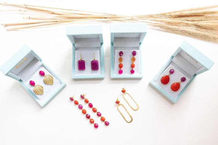 NOX Amsterdam NOX leaf fuchsia oorbellen