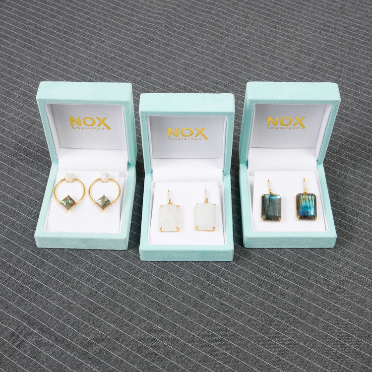 NOX Amsterdam NOX single brick maansteen oorbellen