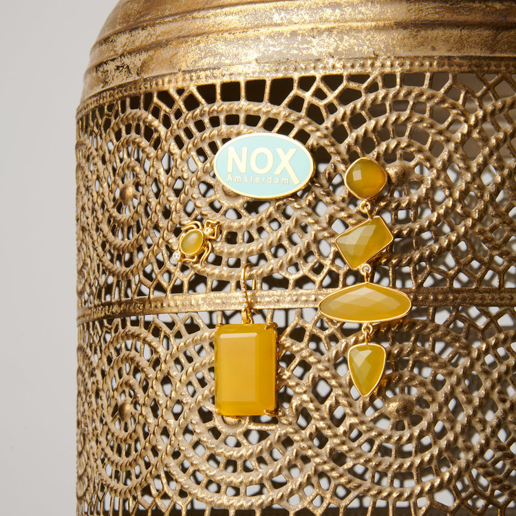 NOX Amsterdam NOX single brick geel chalcedoon oorbellen