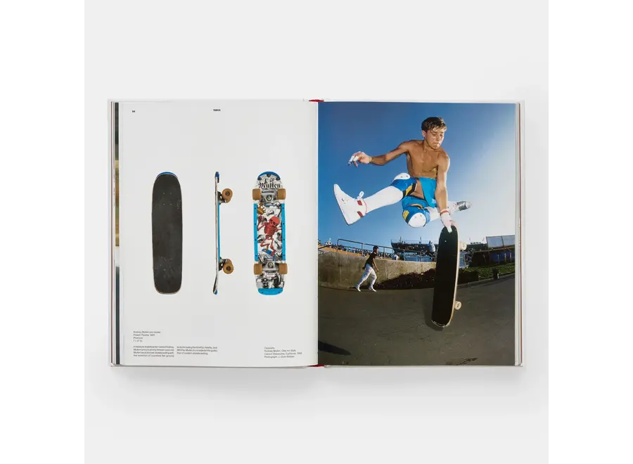 Tafelboek Skateboard + Boekenstandaard Zwart
