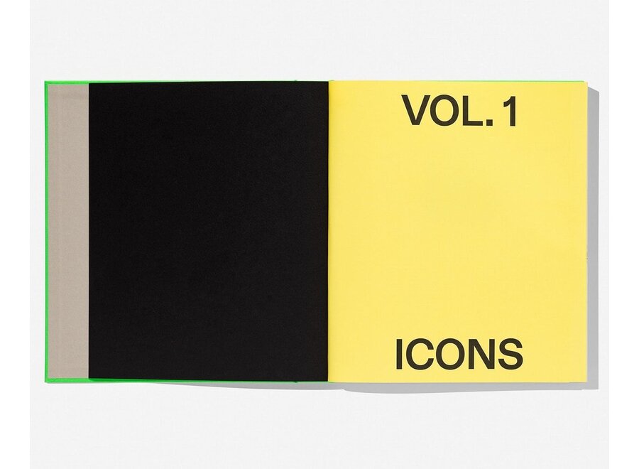 Tafelboek Virgil Abloh. Nike. ICONS + Boekenstandaard Zwart