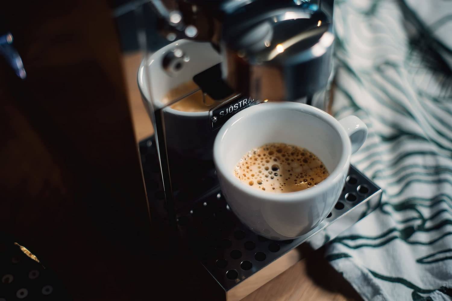 <br><br><br><br><br><br>SJÖSTRAND