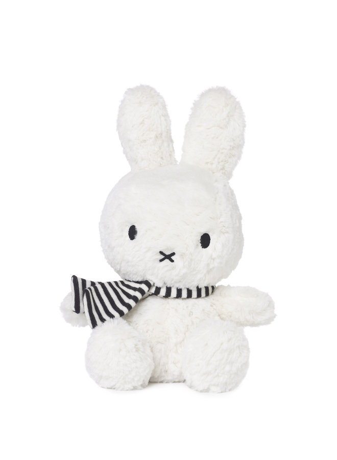 Miffy sitzend Winter Weiß 23cm