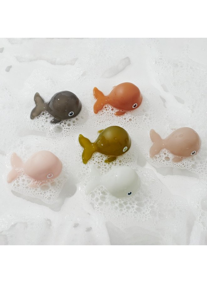Sunnylife Sunnykids Badespielzeug Wale Wasserspritzer mehrfarbig  6 Stück