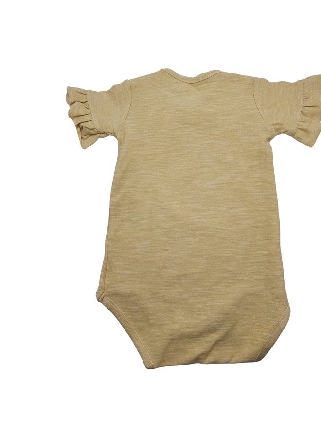 Soft Gallery Baby Body gelb mit Pflaumen Print