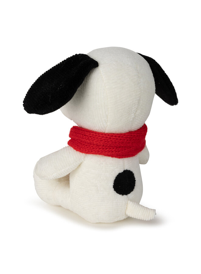 Snoopy Cordury  mit Schal von Peanuts x Bon Ton Toys – Ein Kuschelfreund mit Stil 17cm
