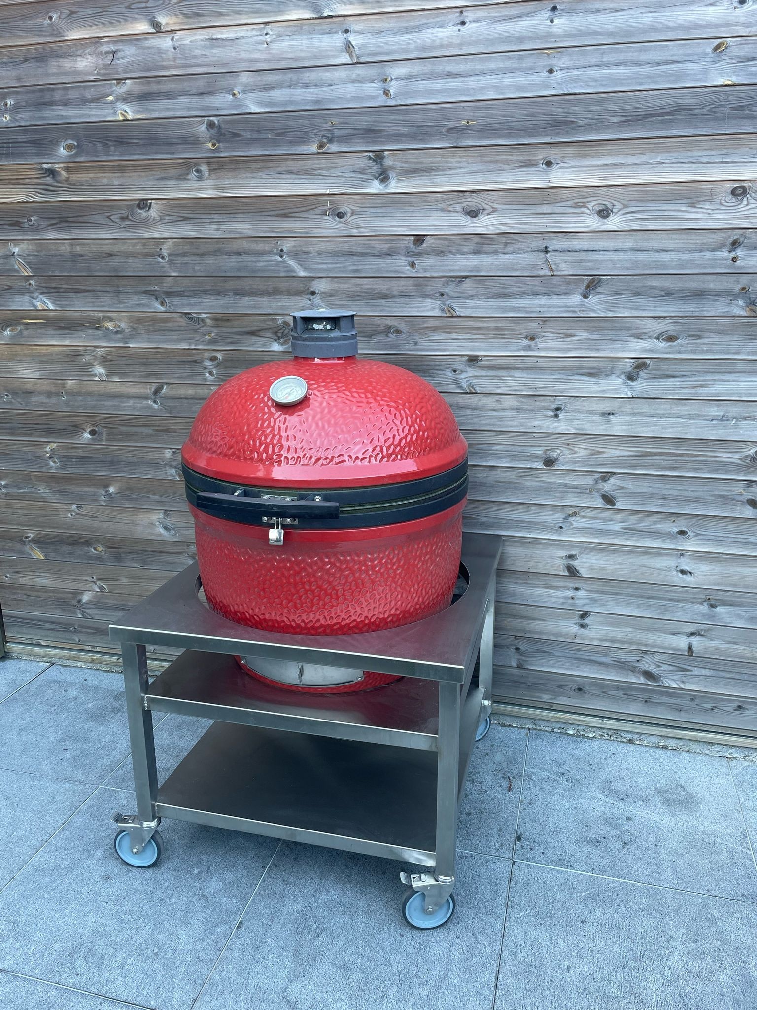 Green egg BBQ RVS tafel op maat foto 2