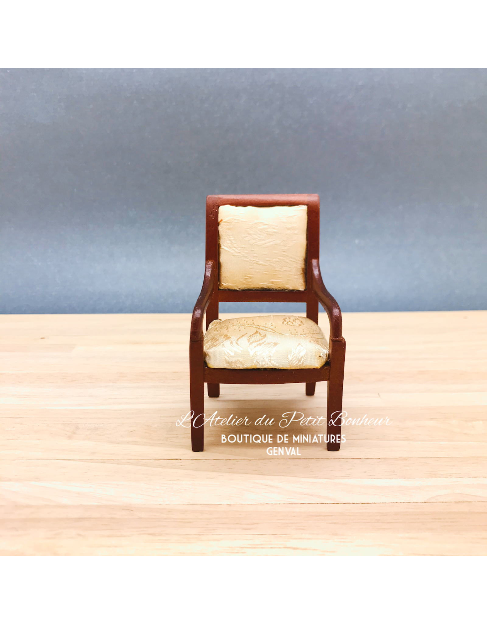 Chaise de bureau avec accoudoirs en merisier miniature 1:12
