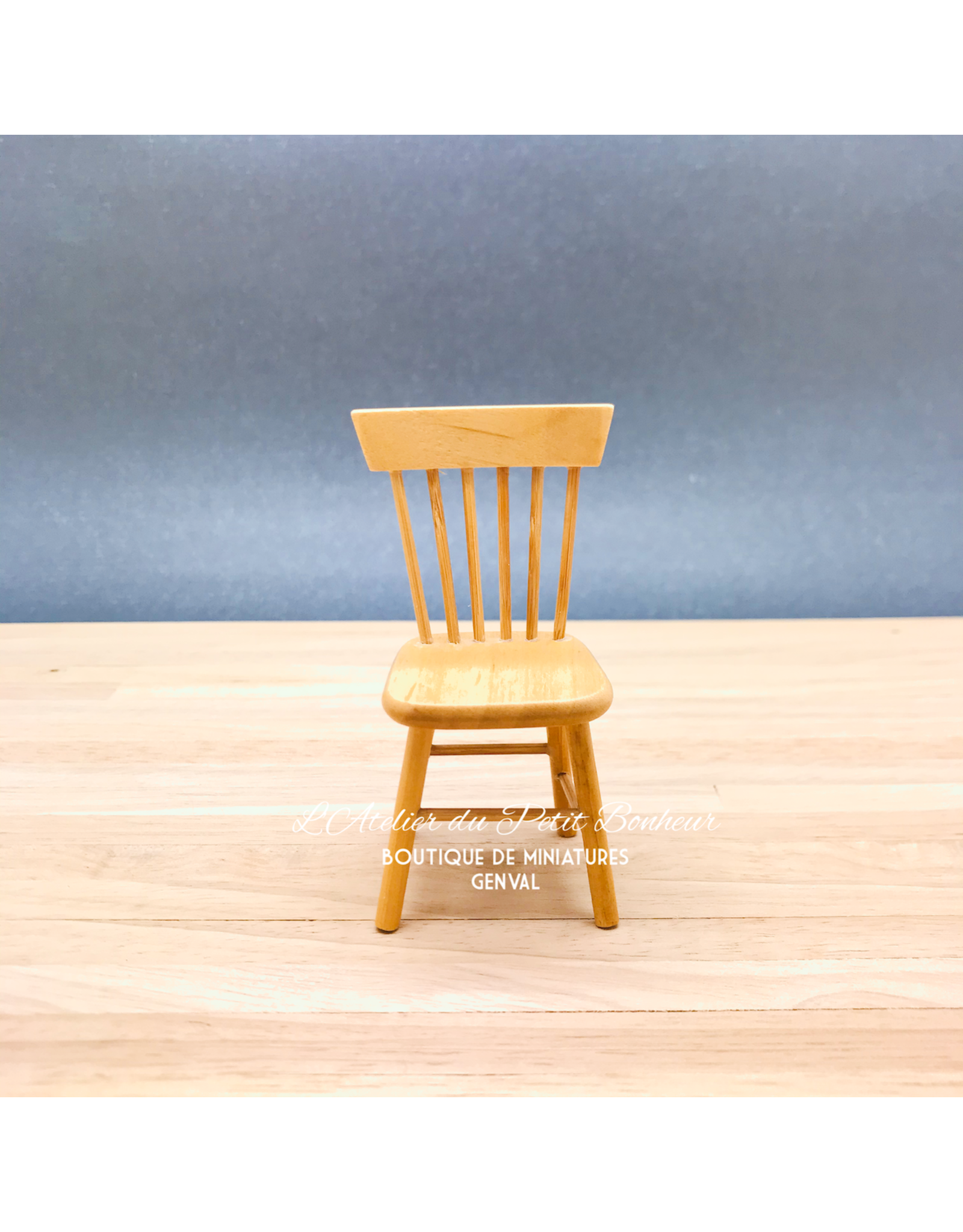 Chaise en chêne clair miniature 1:12