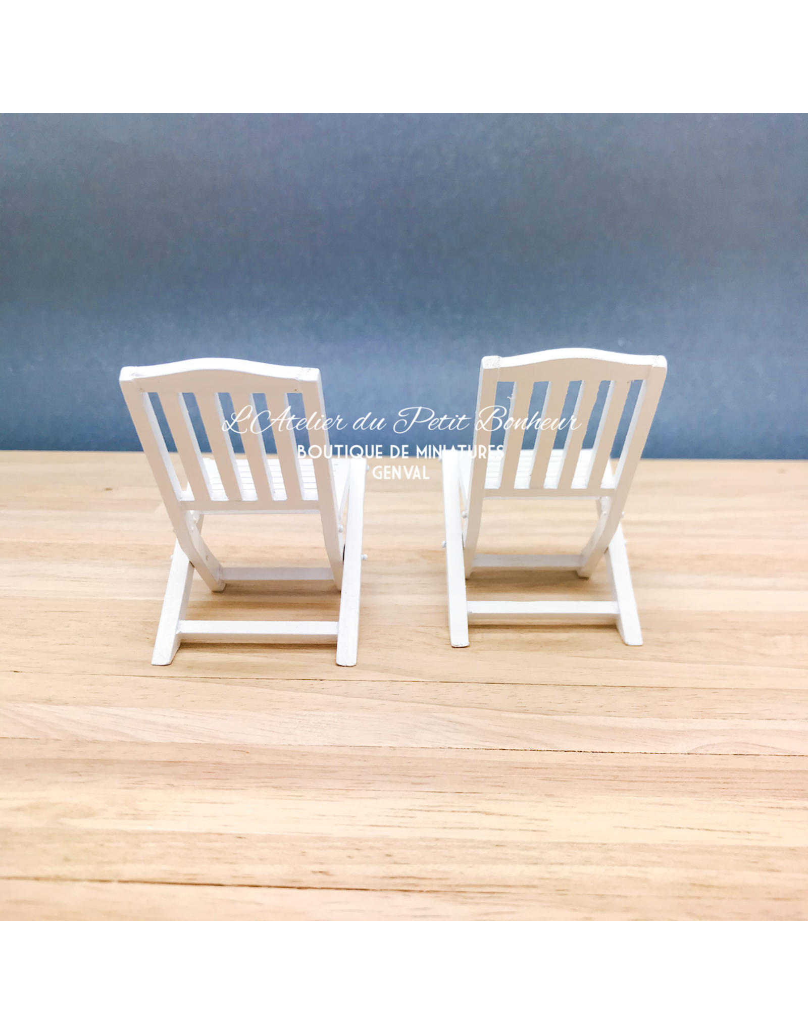 Chaises de jardin blanche (2) miniatures 1:12