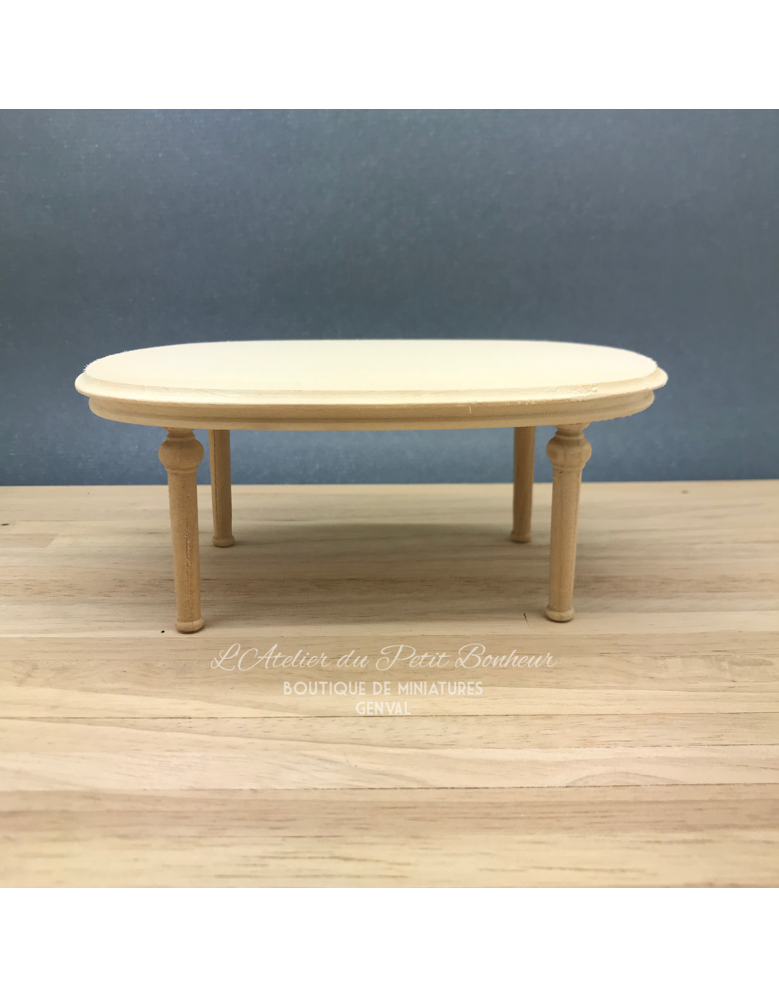 Table ovale non vernie (pieds droits)