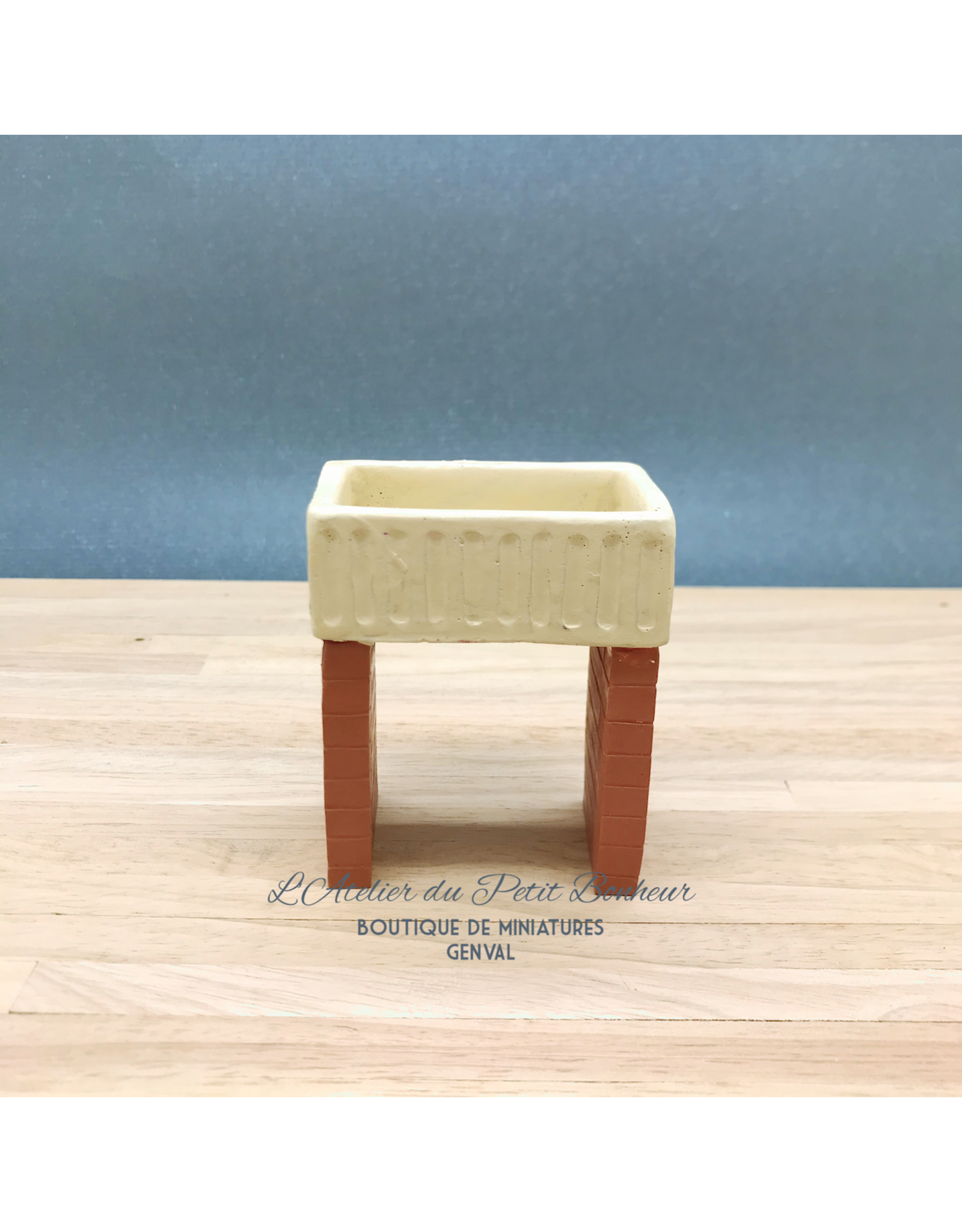 Evier avec pieds en briques (résine) miniature 1:12