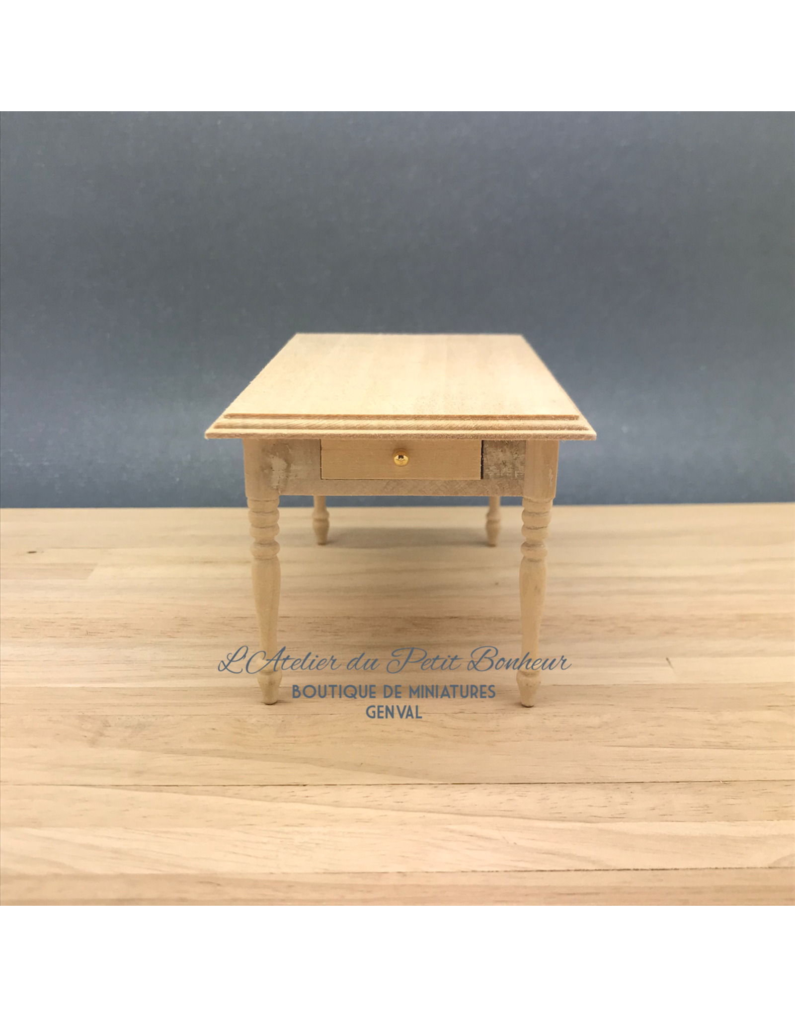 Table de cuisine avec tiroirs miniature 1:12