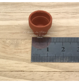 Petit pot de fleurs en terre cuite