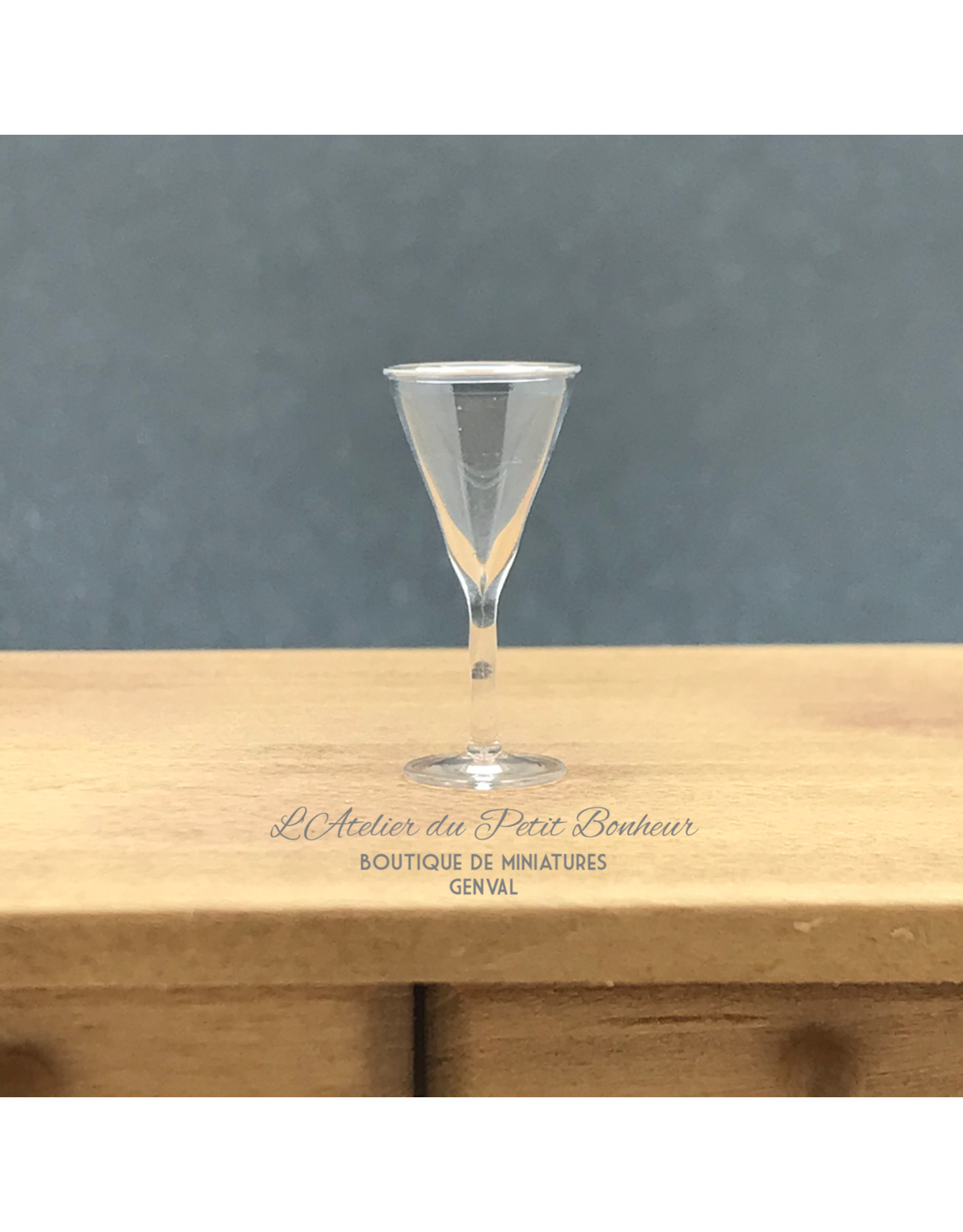 Verre à cocktail conique miniature 1:12