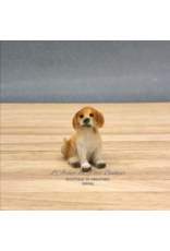 Petit Beagle assis miniature 1:12