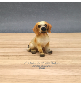 Beagle assis miniature 1:12