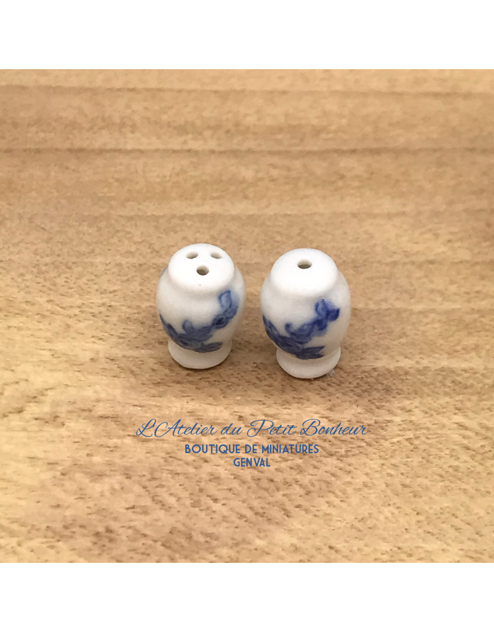 CI International Porcelain Sel et poivre blanc & bleu miniatures 1:12